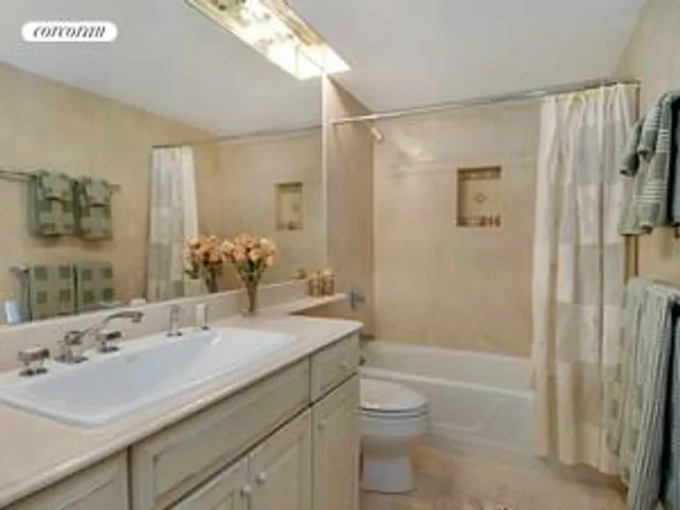 New York City Real Estate | View 400 East 70th Street, 2702 | Bathroom | View 8