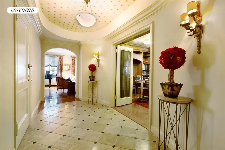 New York City Real Estate | View 520 East 86th Street, 6A | Foyer | View 3