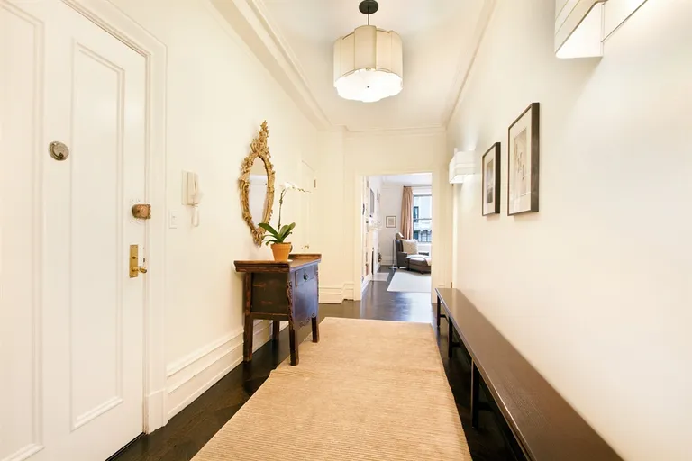 New York City Real Estate | View 151 West 86th Street, 10C | Hallway | View 4
