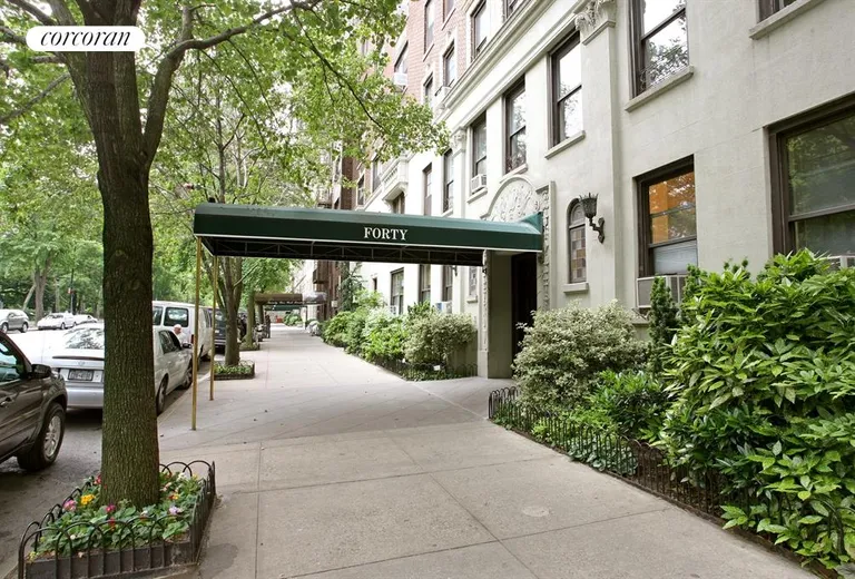 New York City Real Estate | View 40 West 77th Street, PHW | Front View | View 4