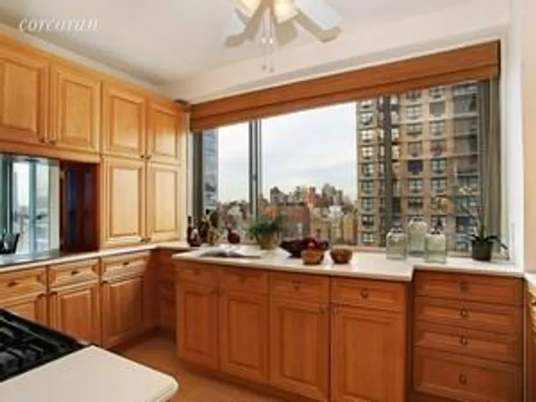 New York City Real Estate | View 300 East 74th Street, 24F | room 1 | View 2