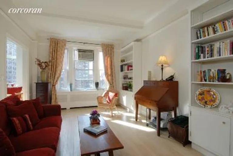 New York City Real Estate | View 139 East 94th Street, 8D | 1 Bed, 1 Bath | View 1