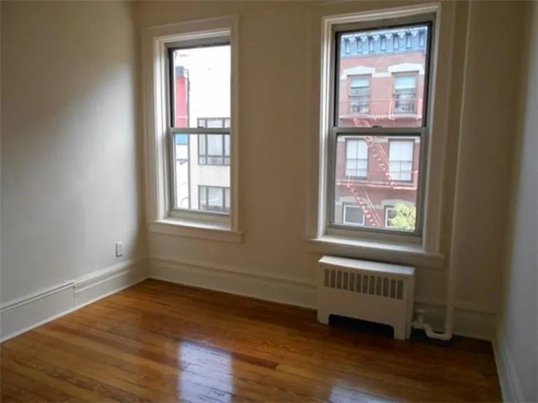 New York City Real Estate | View 333 Sackett Street, 2 | 2 Beds, 2 Baths | View 1