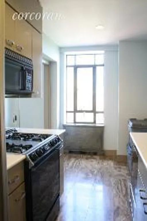 New York City Real Estate | View 25 Central Park West, 27R | room 2 | View 3