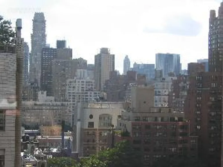 New York City Real Estate | View 225 East 79th Street, 15AB | room 2 | View 3