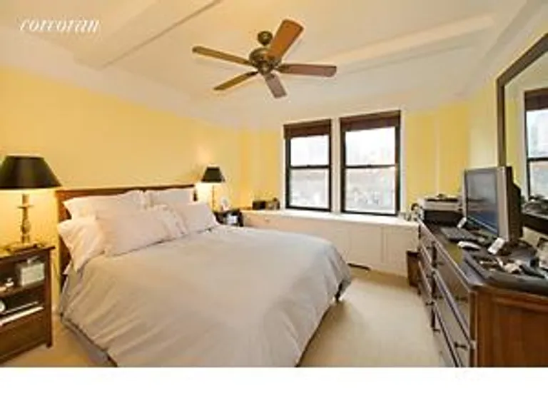New York City Real Estate | View 308 East 79th Street, 6M | room 2 | View 3