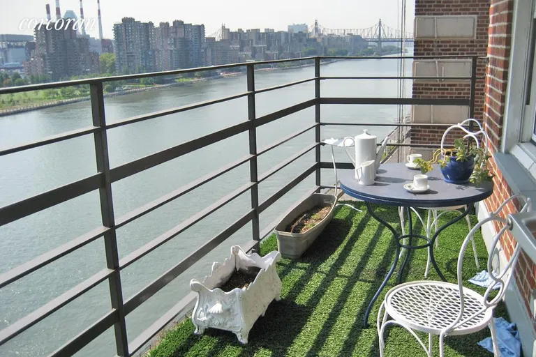 New York City Real Estate | View 33 East End Avenue, 11C | room 1 | View 2