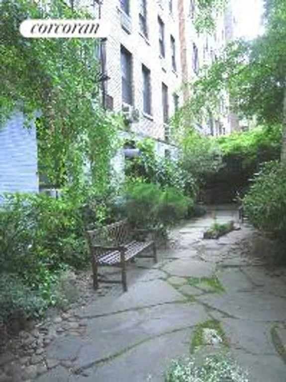 New York City Real Estate | View 164 West 79th Street, 9B | Downstairs Garden  for residents | View 6