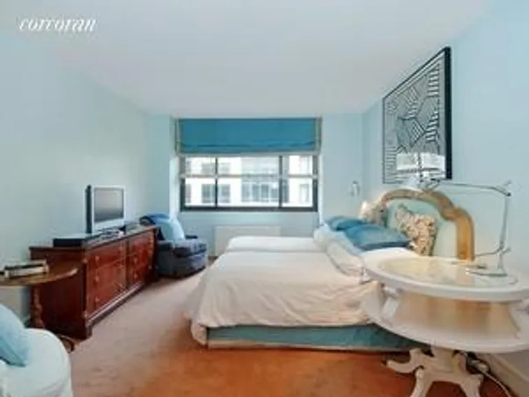 New York City Real Estate | View 40 East 80th Street, 5B | room 1 | View 2