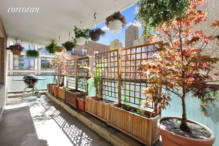 New York City Real Estate | View 180 East End Avenue, 5H | 180 East End Ave #5H, New York (180_EastEndAve_#5H_View_STurkewitz) | View 5