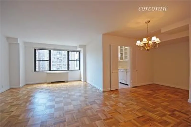 New York City Real Estate | View 200 East 74th Street, 14A | room 3 | View 4