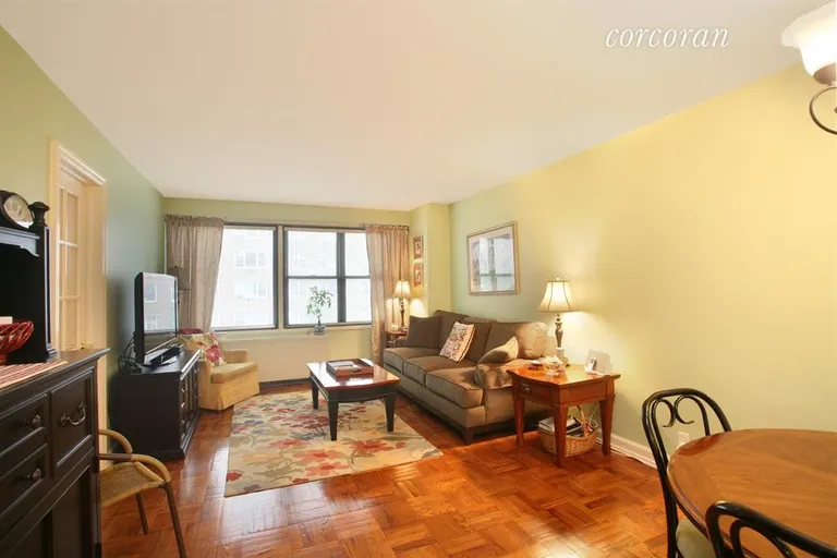 New York City Real Estate | View 200 East 74th Street, 4G | 1 Bed, 1 Bath | View 1