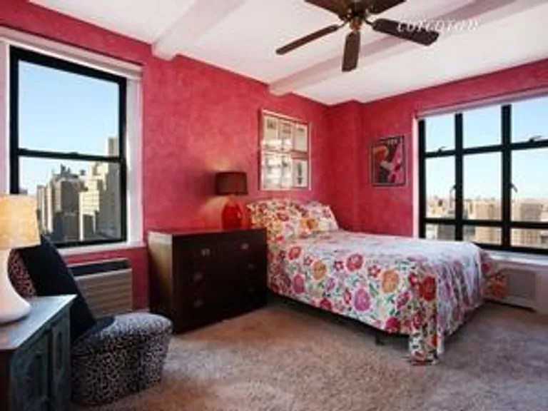 New York City Real Estate | View 166 East 96th Street, 15B | room 1 | View 2