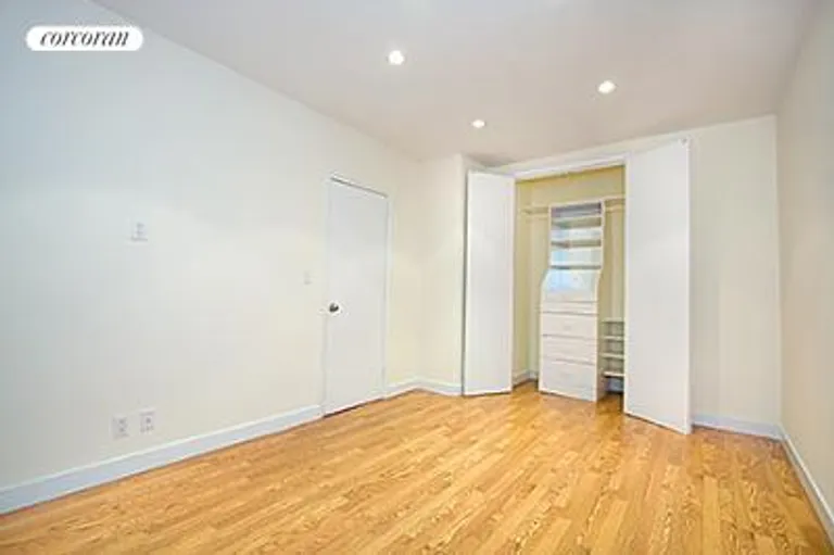 New York City Real Estate | View 210 West 19th Street, 1G | room 6 | View 7