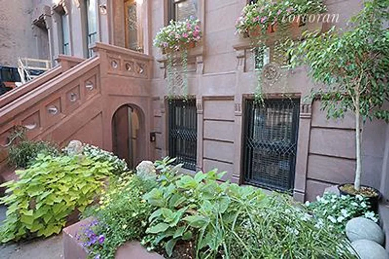 New York City Real Estate | View 121 West 82Nd Street, A | 1 Bed, 2 Baths | View 1