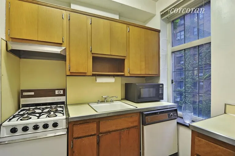 New York City Real Estate | View 405 West 23rd Street, 6I | Kitchen | View 3