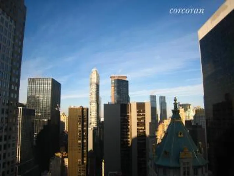 New York City Real Estate | View 721 Fifth Avenue, 40H | room 6 | View 7