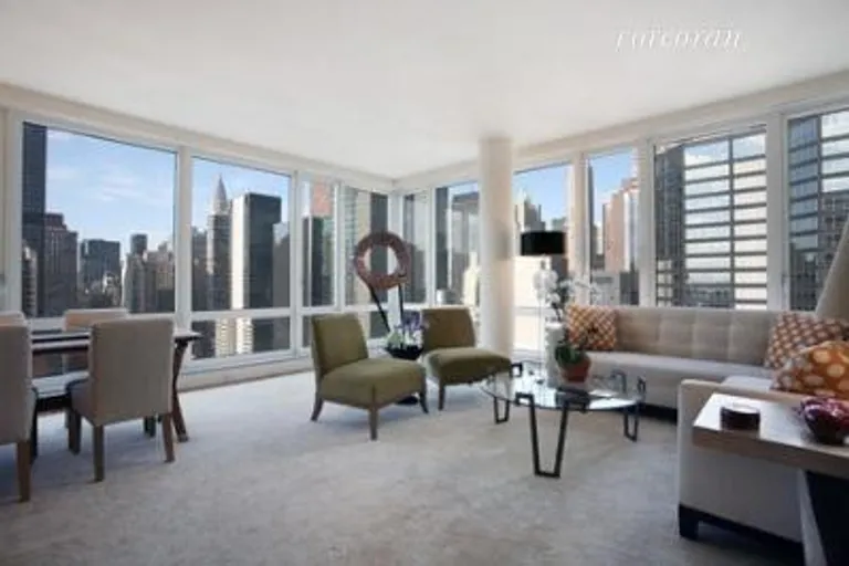 New York City Real Estate | View 250 East 53rd Street, 2804 | 3 Beds, 3 Baths | View 1