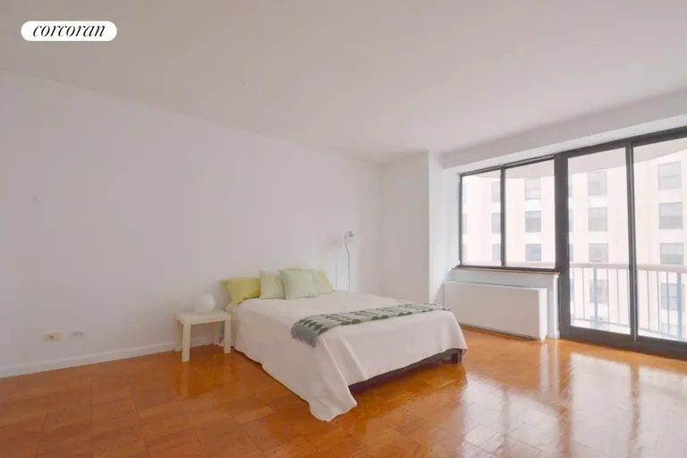 New York City Real Estate | View 45 East 25th Street, 27B | Large master suite with private balcony! | View 9