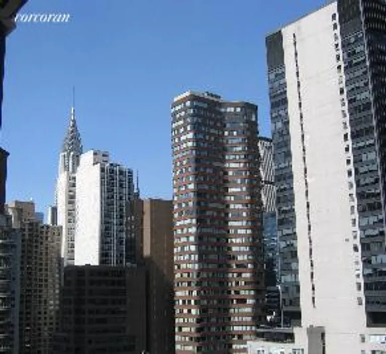 New York City Real Estate | View 255 East 49th Street, 24A | room 1 | View 2