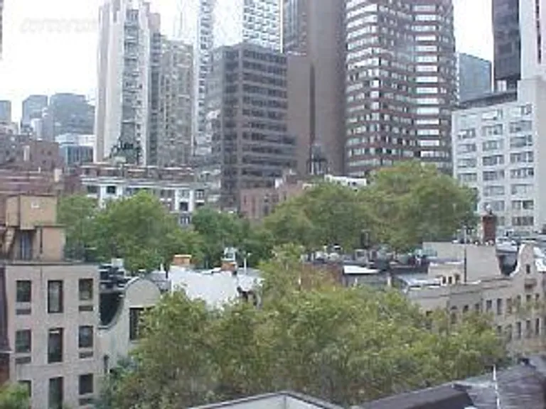 New York City Real Estate | View 255 East 49th Street, 8E | room 1 | View 2