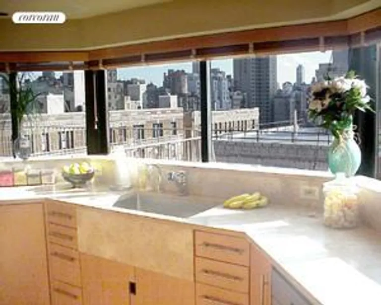 New York City Real Estate | View 25 East 83rd Street, PH | room 7 | View 8