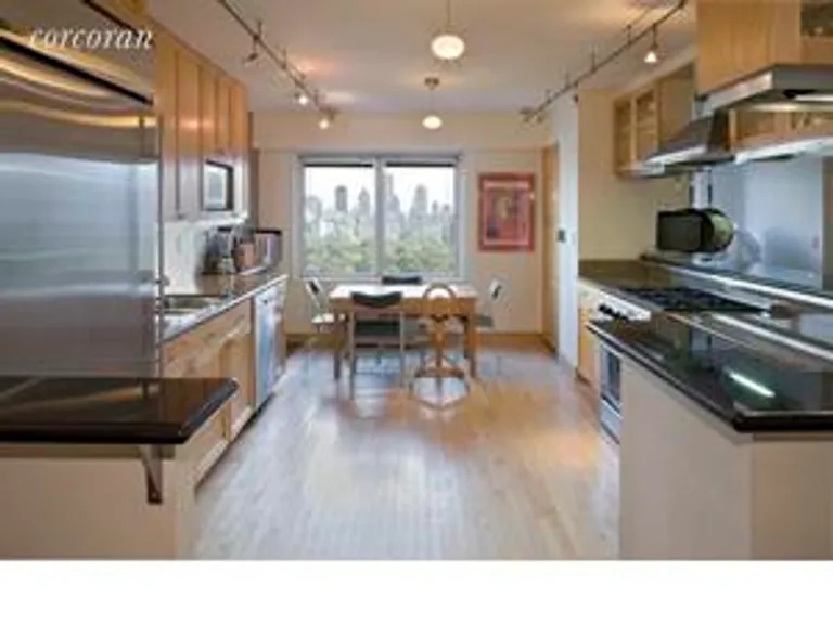 New York City Real Estate | View 20 West 64th Street, 18RS | 3 Beds, 2 Baths | View 1