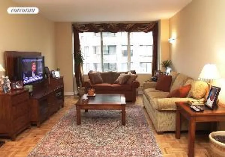New York City Real Estate | View 61 West 62Nd Street, 24G | room 3 | View 4