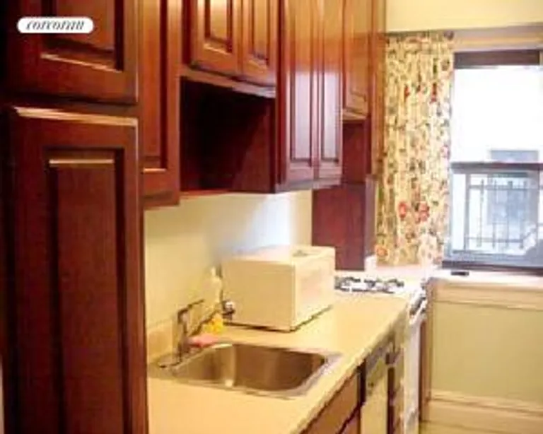 New York City Real Estate | View 15 West 67th Street, 4RW | room 3 | View 4