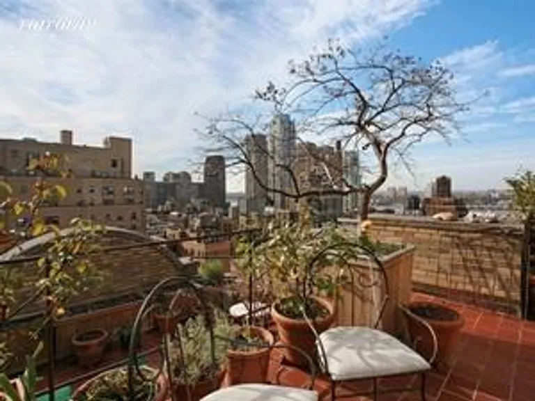 New York City Real Estate | View 253 West 73rd Street, PH17-18C | room 1 | View 2