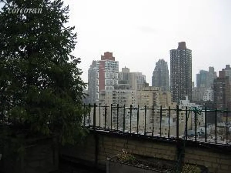 New York City Real Estate | View 308 East 79th Street, PHW | room 2 | View 3