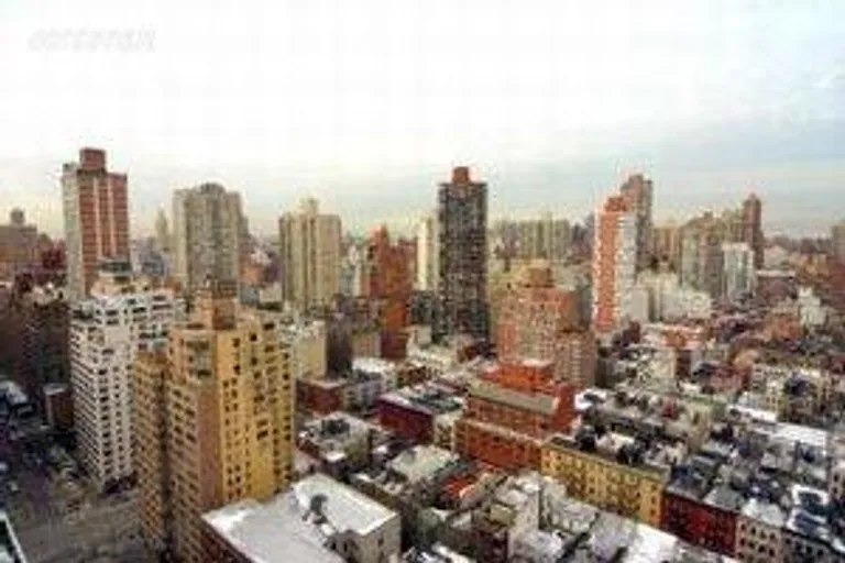 New York City Real Estate | View 422 East 72Nd Street, 26A | room 1 | View 2
