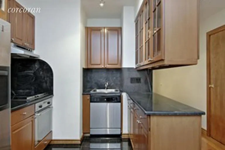 New York City Real Estate | View 20 West 72Nd Street, 1609 | 3 Beds, 3 Baths | View 1