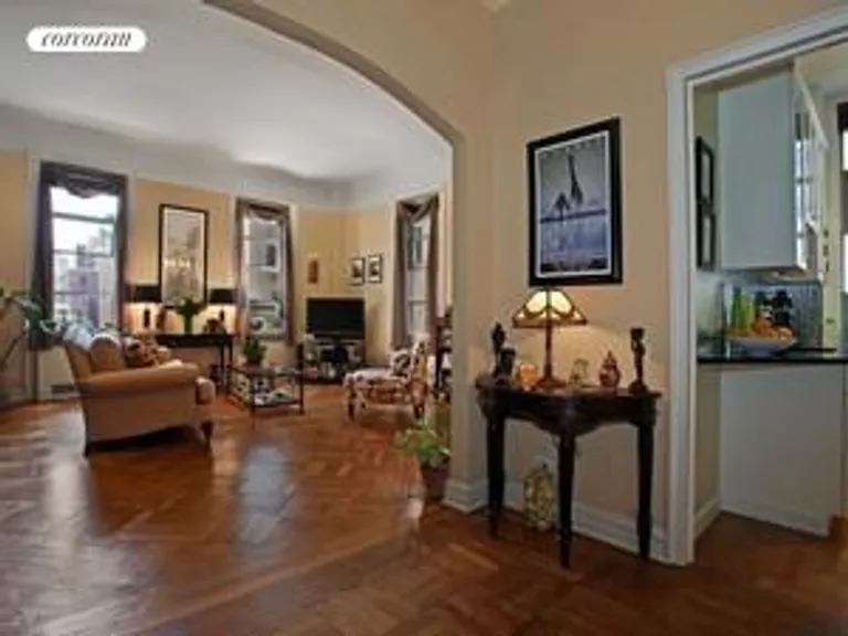 New York City Real Estate | View 11 West 81st Street, 8C | room 2 | View 3