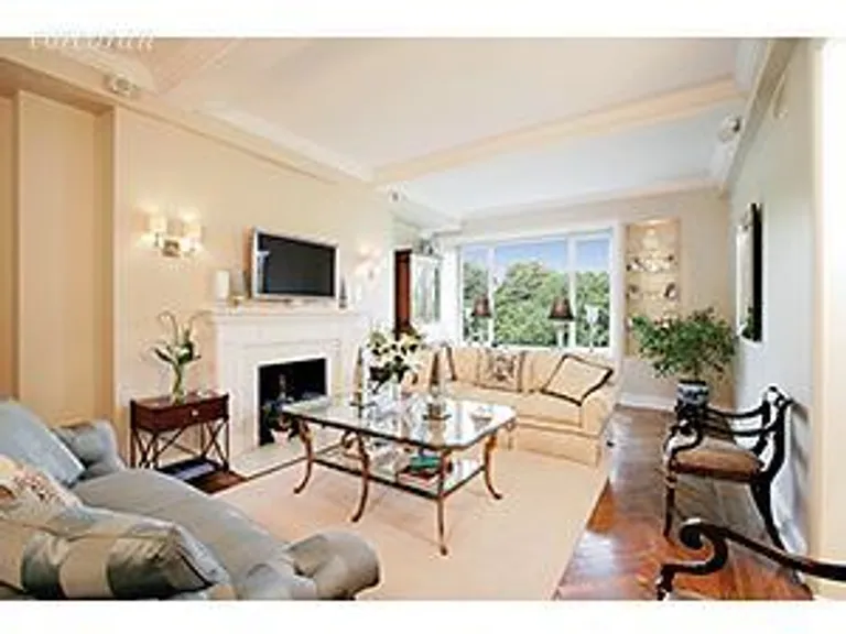 New York City Real Estate | View 1140 Fifth Avenue, 7B | 2 Beds, 2 Baths | View 1