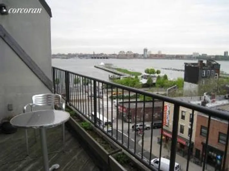 New York City Real Estate | View 130 Barrow Street, PH516 | room 2 | View 3
