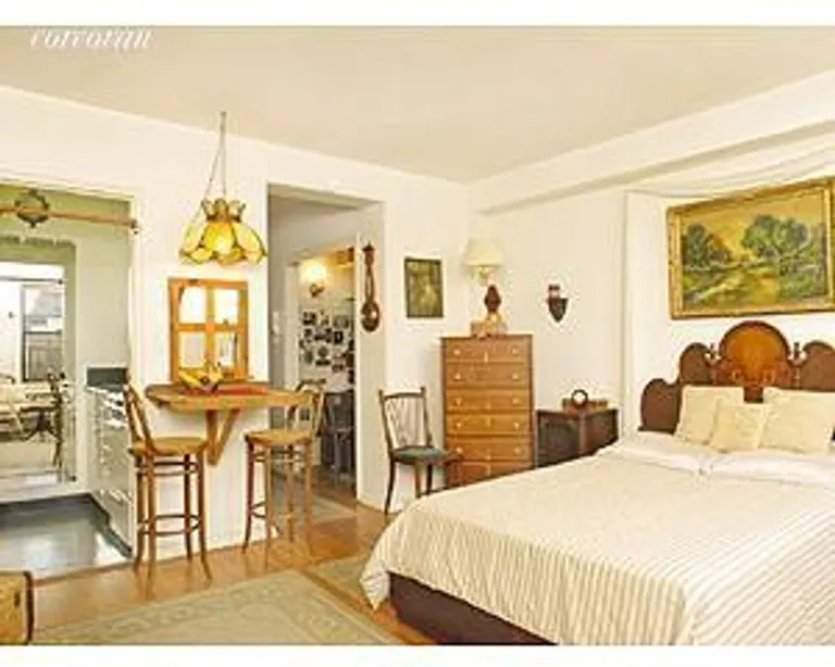 New York City Real Estate | View 350 BLEECKER STREET, 6H | room 1 | View 2