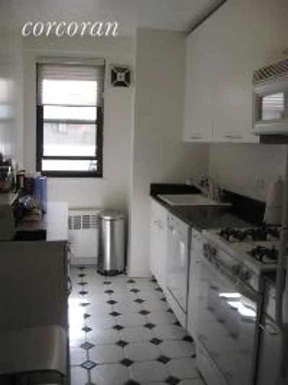 New York City Real Estate | View 116 Central Park South, 3C | room 1 | View 2
