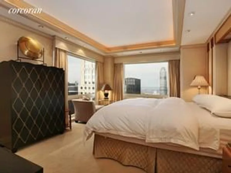 New York City Real Estate | View 721 Fifth Avenue, 59A | room 1 | View 2