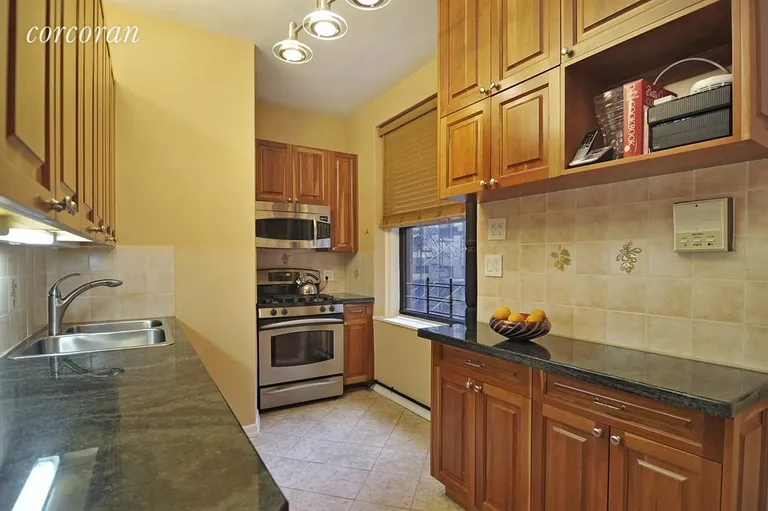 New York City Real Estate | View 255 West 84th Street, 4C | Kitchen | View 2