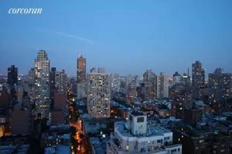 New York City Real Estate | View 171 East 84th Street, 29E | 3 Beds, 2 Baths | View 1