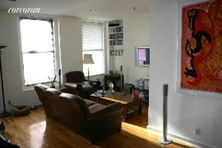 New York City Real Estate | View 32 North Moore, 5 | room 1 | View 2