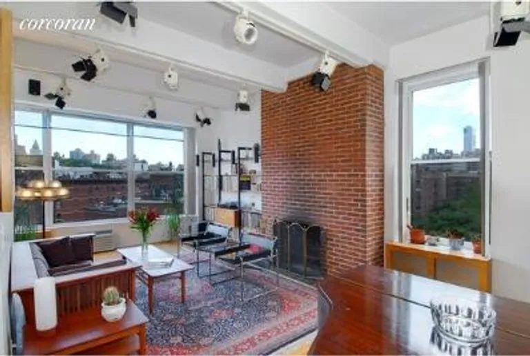 New York City Real Estate | View 256 West 10th Street, 5A | 2 Beds, 2 Baths | View 1