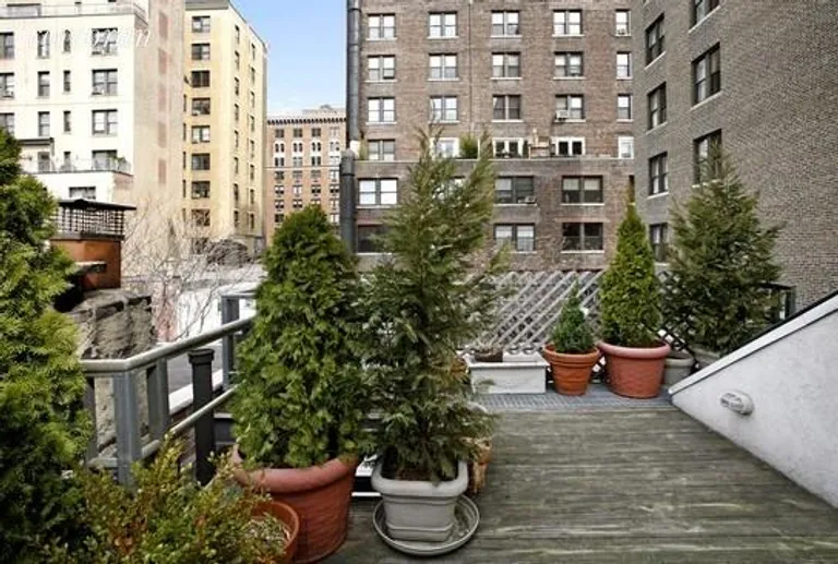 New York City Real Estate | View 35 West 71st Street, 2 | room 1 | View 2