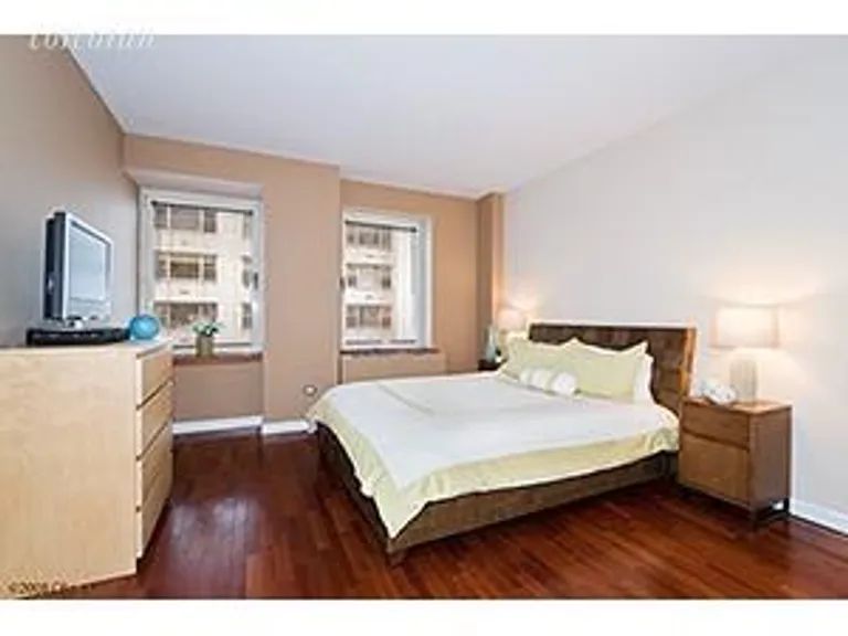 New York City Real Estate | View 201 East 80th Street, 3F | room 2 | View 3