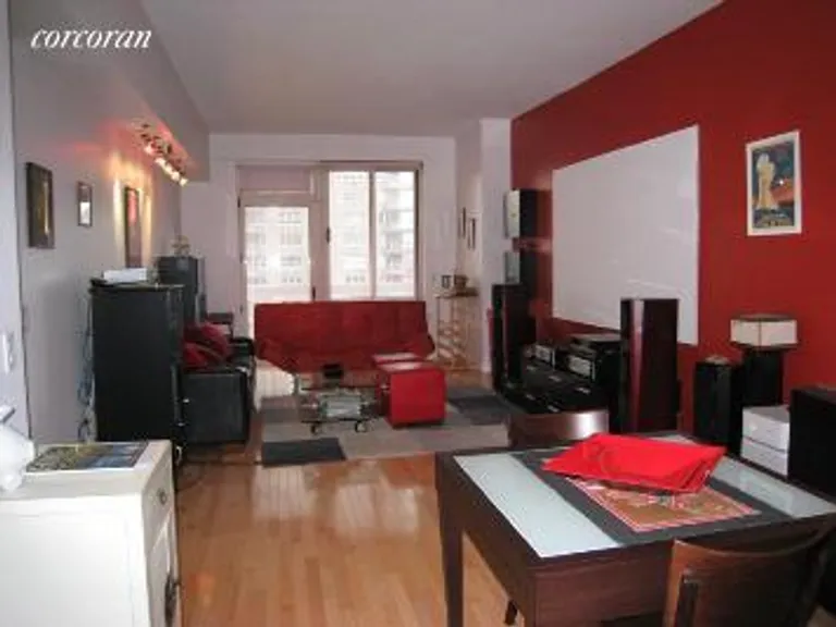 New York City Real Estate | View 170 East 87th Street, W18H | room 1 | View 2
