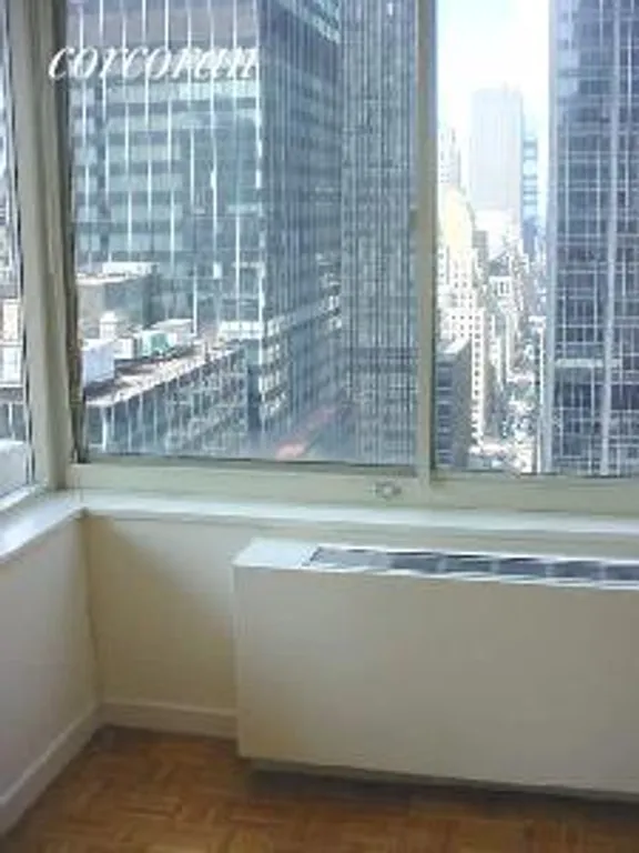 New York City Real Estate | View 145 East 48th Street, 33B | room 2 | View 3