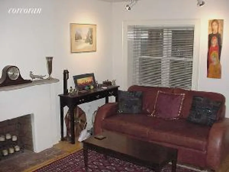New York City Real Estate | View 208 East 78th Street, GRDN FL | 1 Bed, 1 Bath | View 1