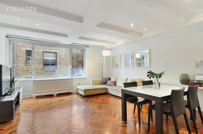 New York City Real Estate | View 1049 Fifth Avenue, 6E | 3 Beds, 2 Baths | View 1