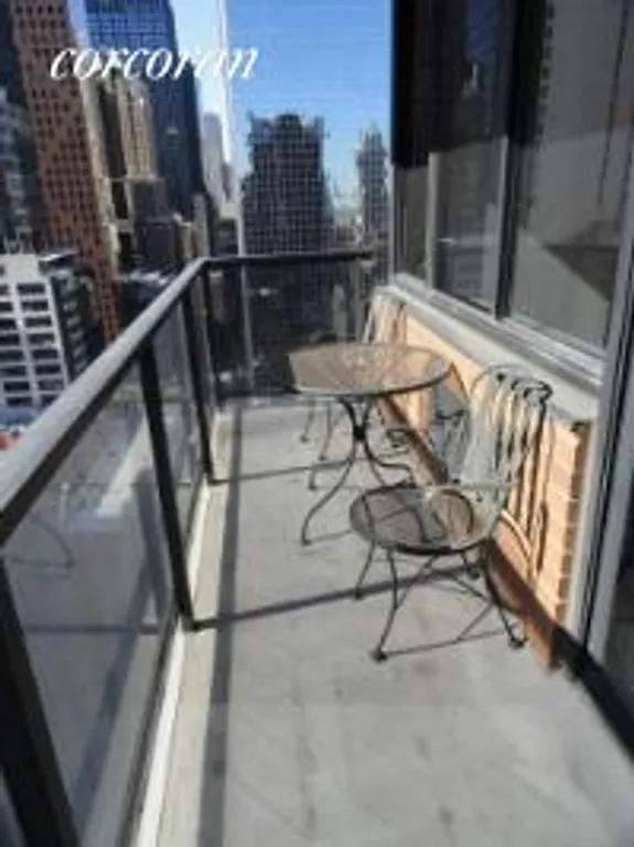 New York City Real Estate | View 255 East 49th Street, 24E | room 5 | View 6